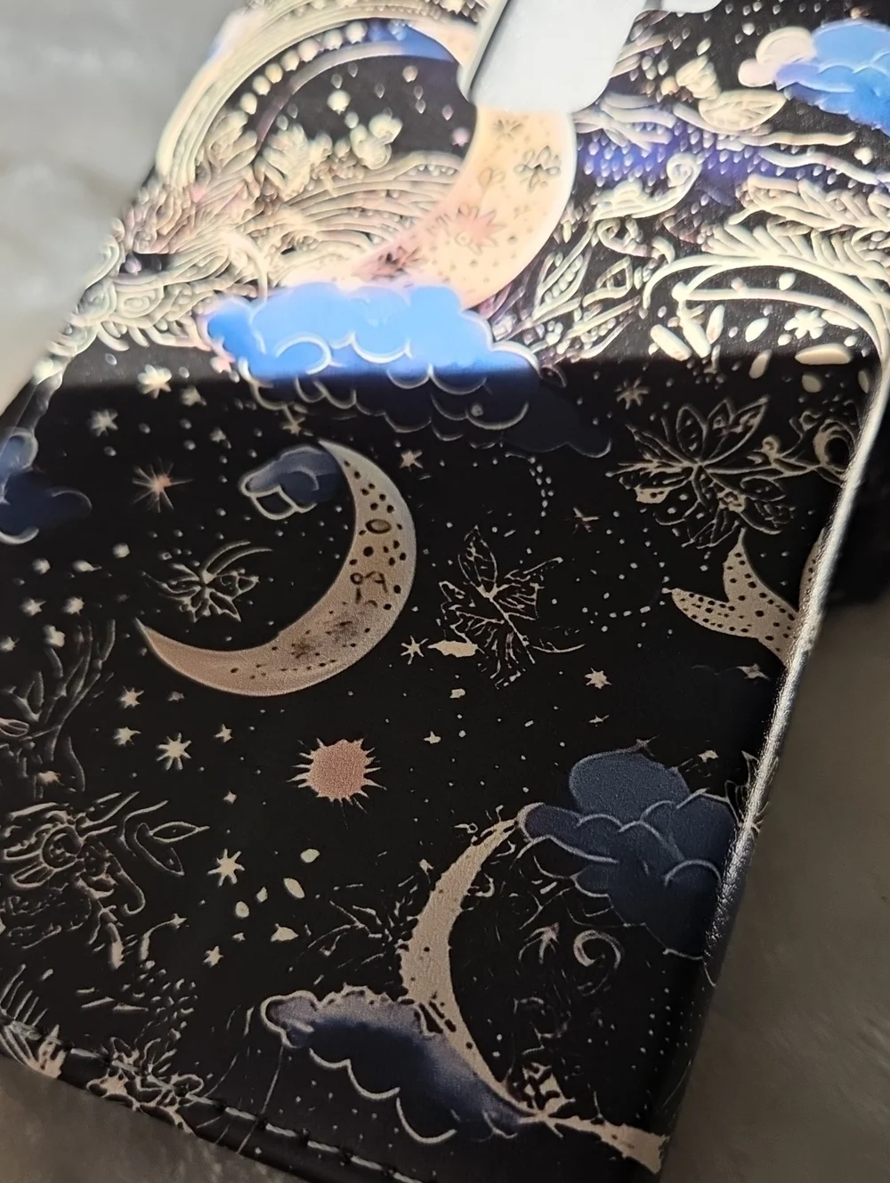 Galaxy S9 Plus Celestial Themed Folio Wallet Case. NIP.